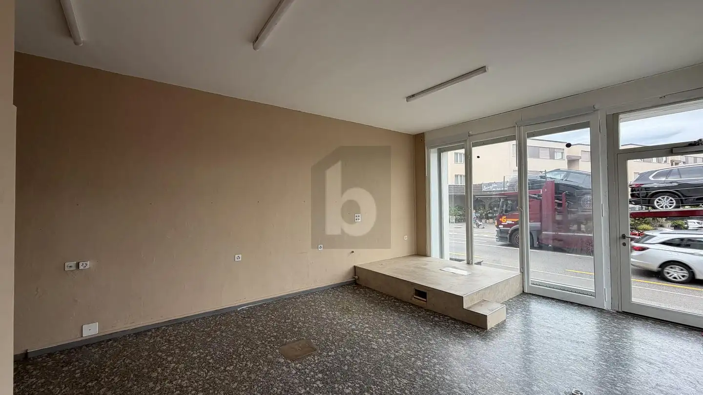 Shop for rent - 8302 Kloten