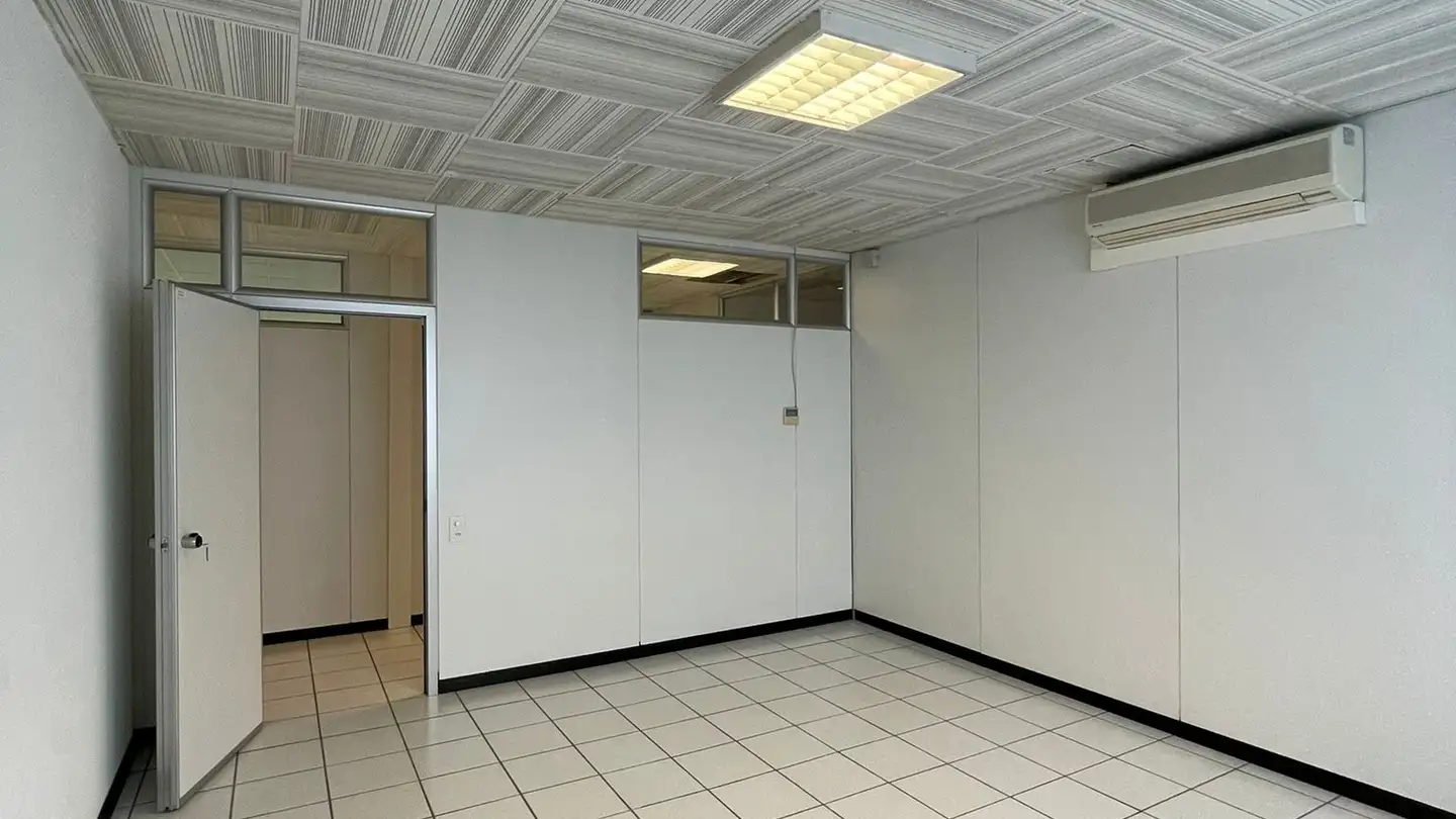 Office space for rent - Via Cantonale 24, 6802 Rivera - Photo 3
