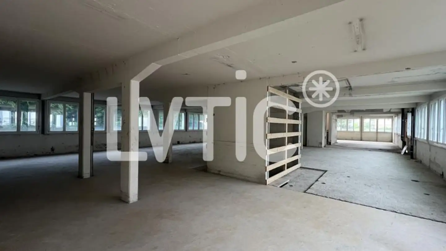 Office space for rent - 1052 Le Mont-sur-Lausanne - Photo 2