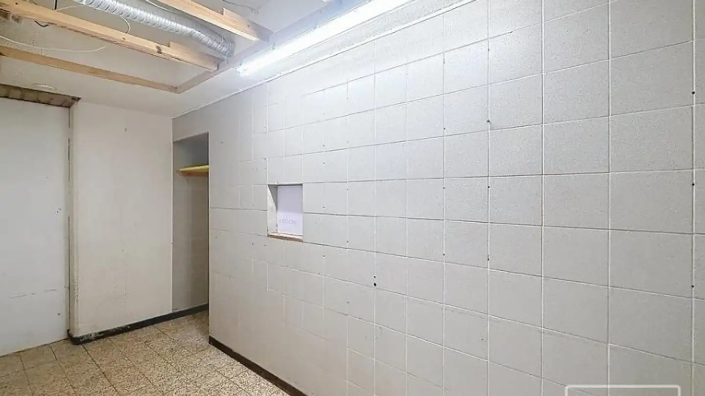 Storage space for rent - Rue Des Alpes 51, 1023 Crissier - Photo 2