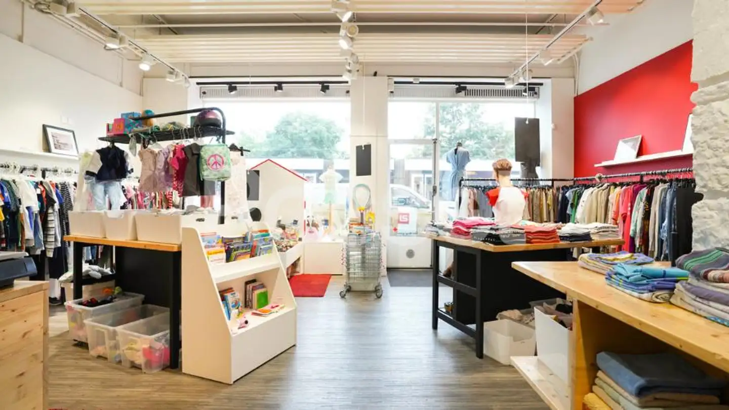 Magasin à louer - Avenue Henri- Dunant 2, 1205 Genève - Photo 2