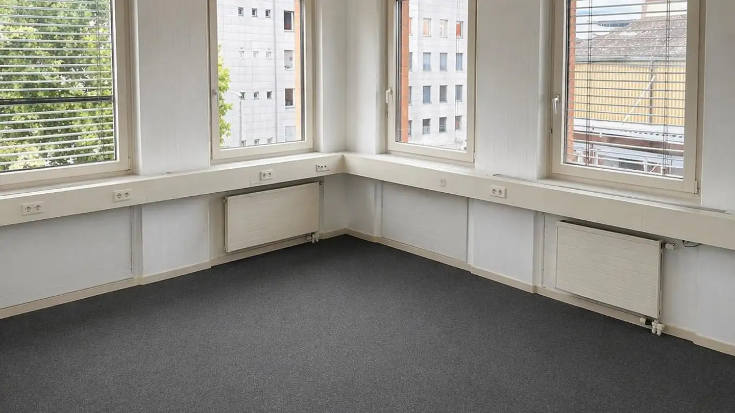 Office space for rent - Am Kägenrain 3, 4153 Reinach BL - Photo 3