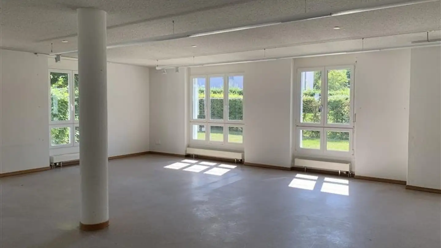 Commercial for rent - Im Pünt 49, 8105 Watt - Photo 2