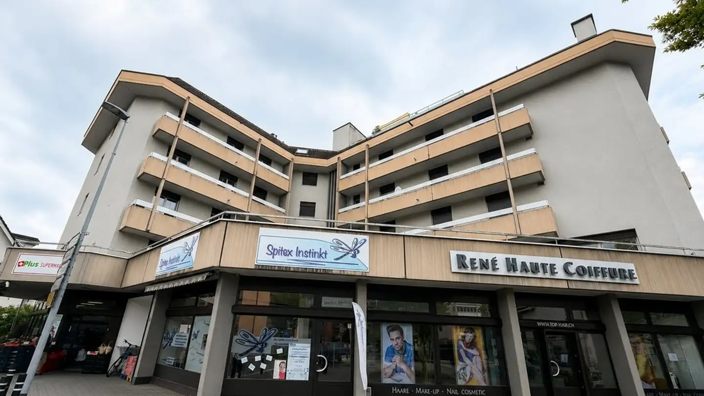 Geschäft mieten - Kantonsstrasse 40, 6048 Horw