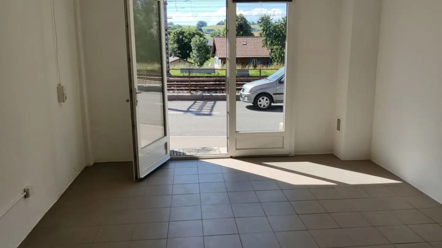 Gewerbe mieten - Route Des Rayons 4, 1680 Romont FR - Foto 3