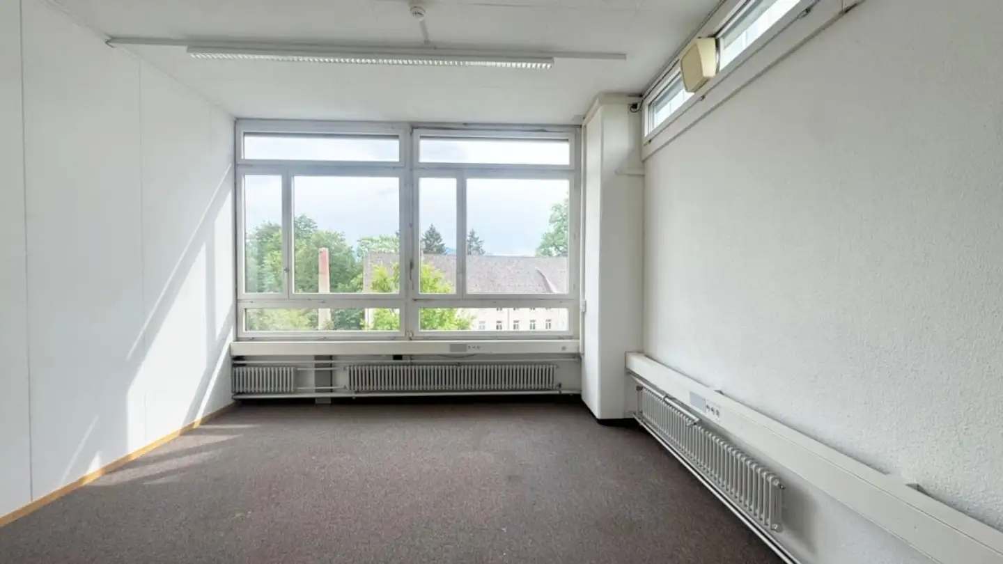Commercial à louer - Eichtalstrasse 57, 8634 Hombrechtikon - Photo 2