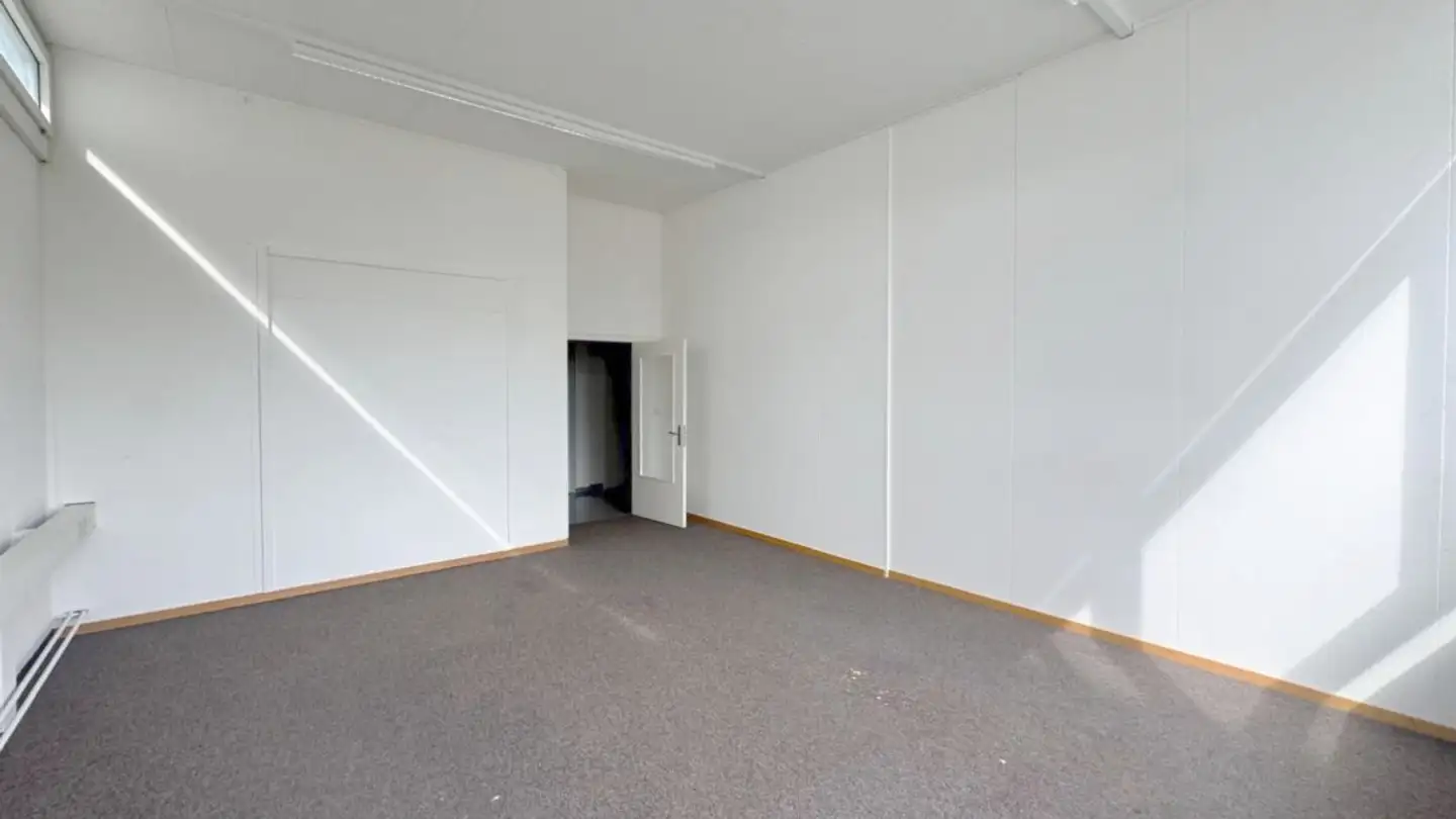Commercial à louer - Eichtalstrasse 57, 8634 Hombrechtikon - Photo 3