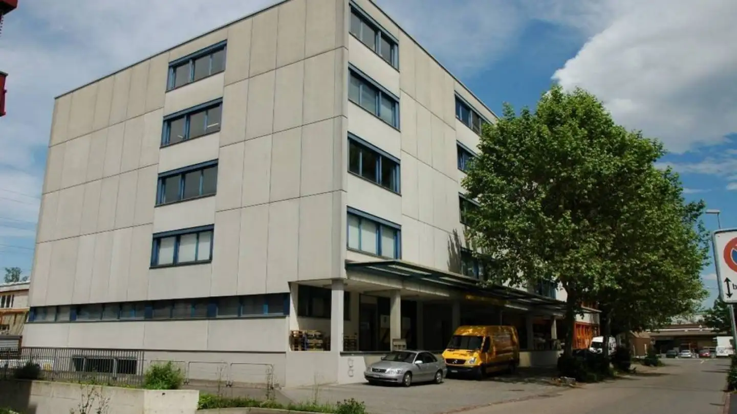 Shop for rent - Alte Steinhauserstrasse 21, 6330 Cham