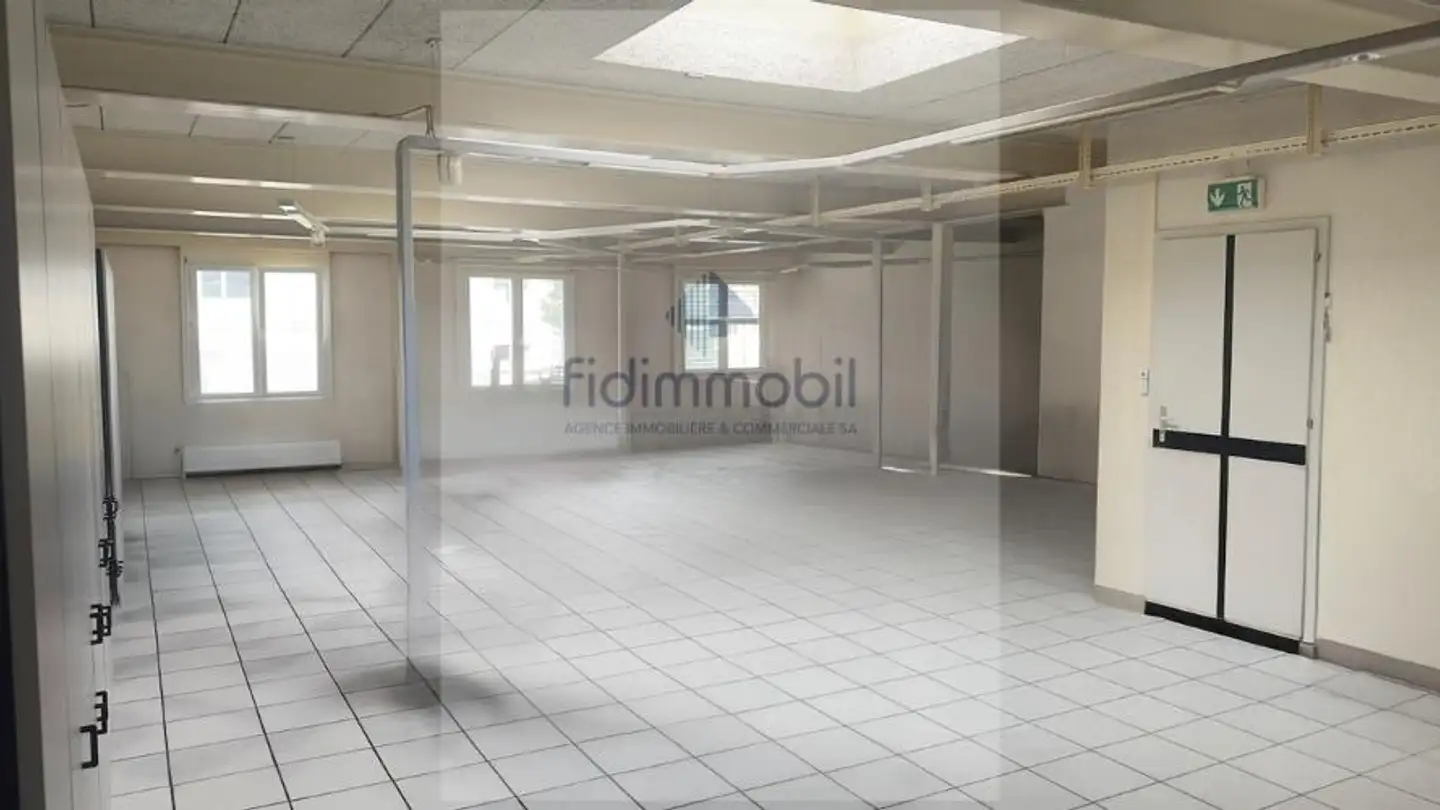 Commercial for rent - Rue De La Gare 15b, 2074 Marin-Epagnier - Photo 4