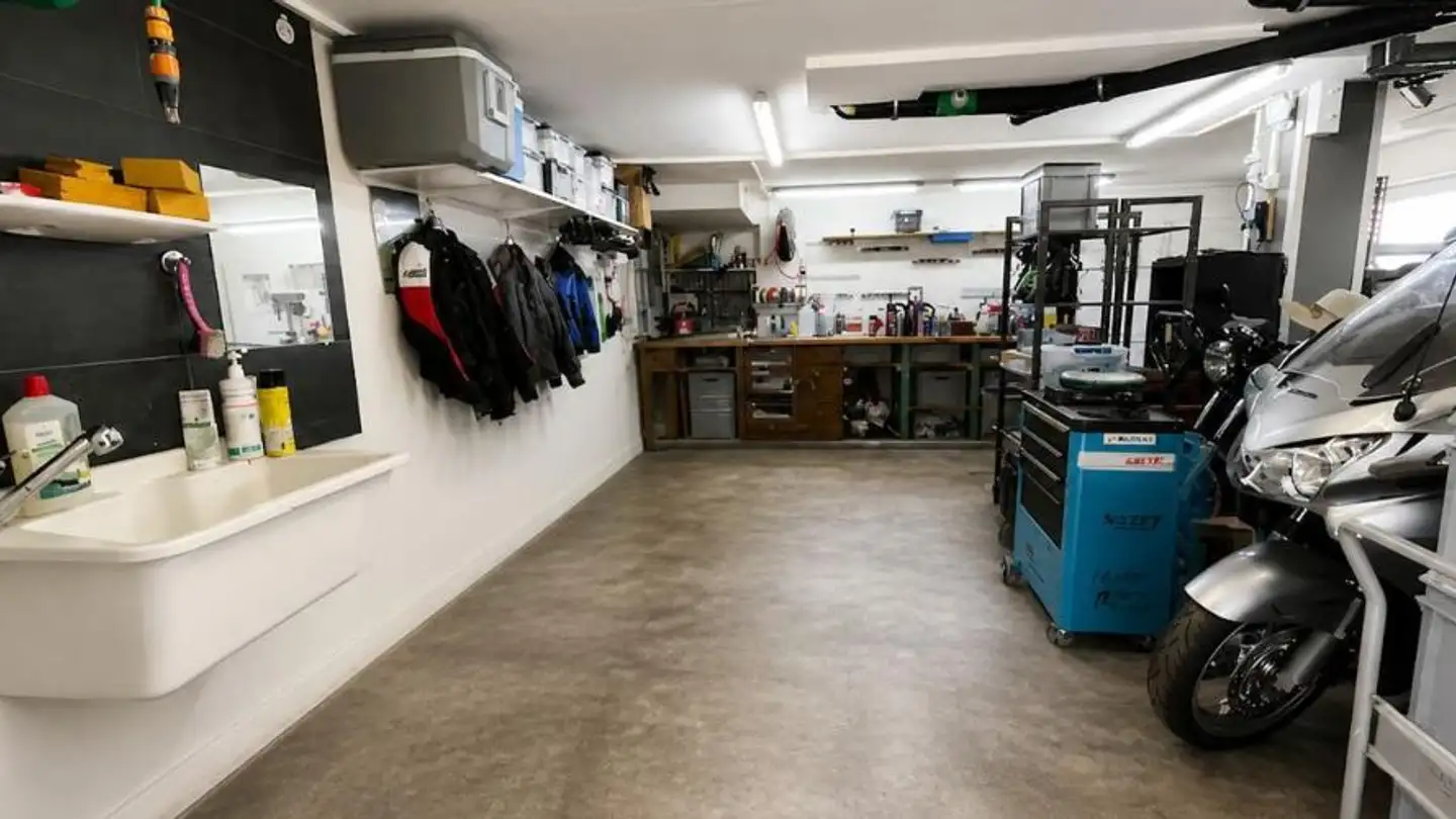 Commercial for rent - 1407 Donneloye