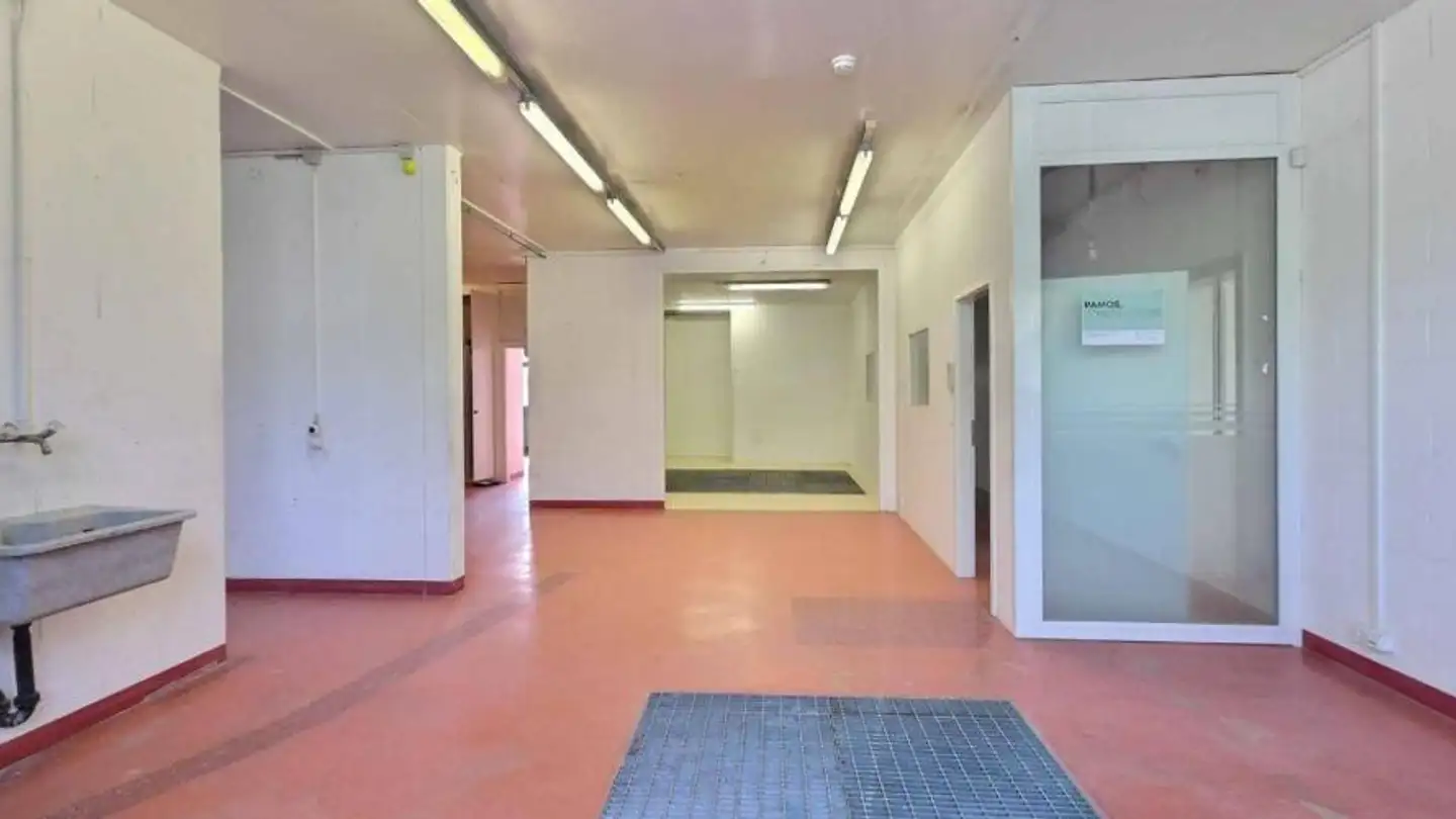 Gewerbe mieten - Route De La Conversion 271, 1093 La Conversion