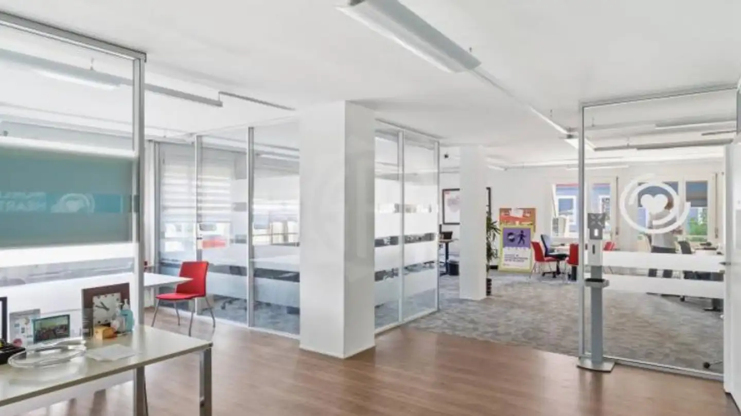 Office space for rent - Rue De Malatrex 32, 1201 Genève - Photo 2