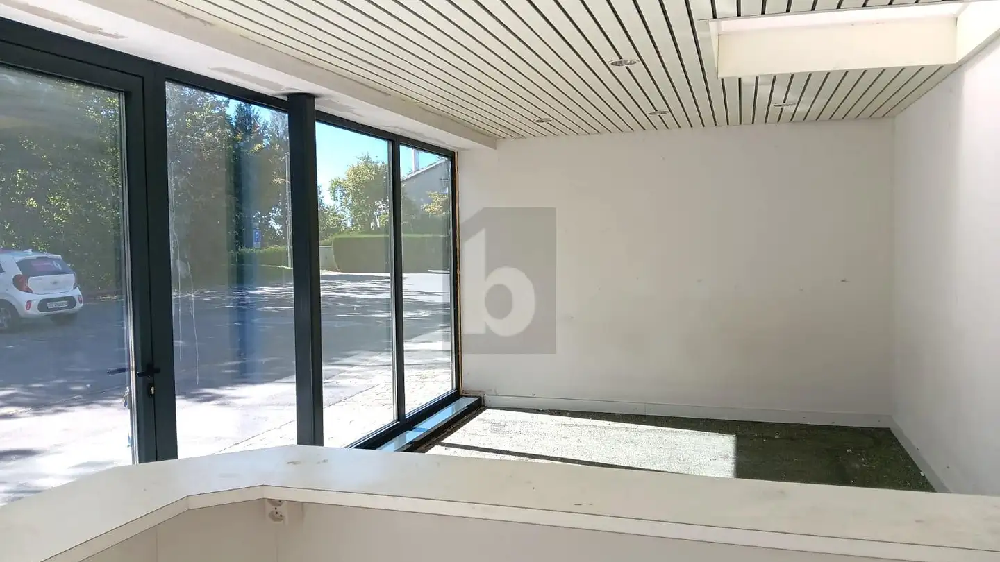Office space for rent - 1073 Savigny - Photo 3