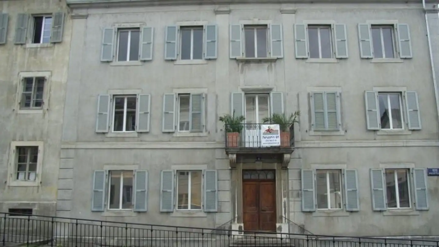 Commercial à louer - Promenade Des Six-Pompes 4, 2300 La Chaux-de-Fonds