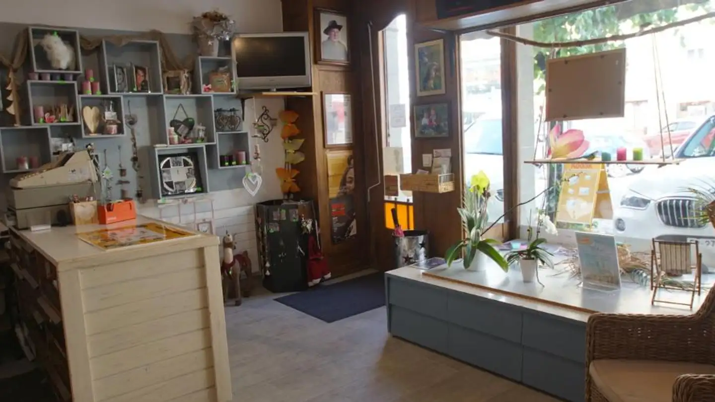 Commercial à louer - Grand Rue 42, 1680 Romont FR - Photo 2