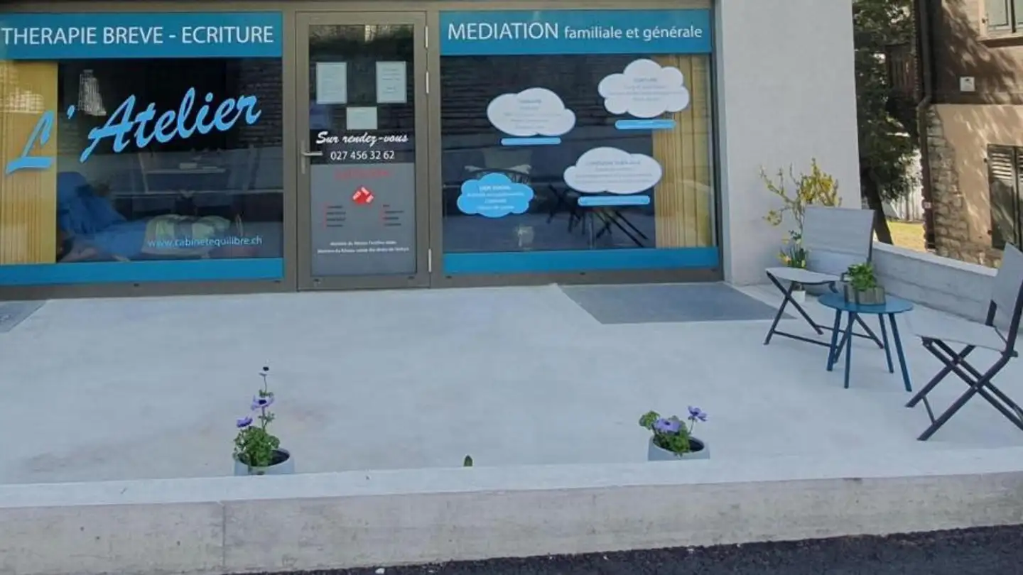 Commercial for rent - Avenue Des Alpes 15, 3960 Sierre - Photo 3