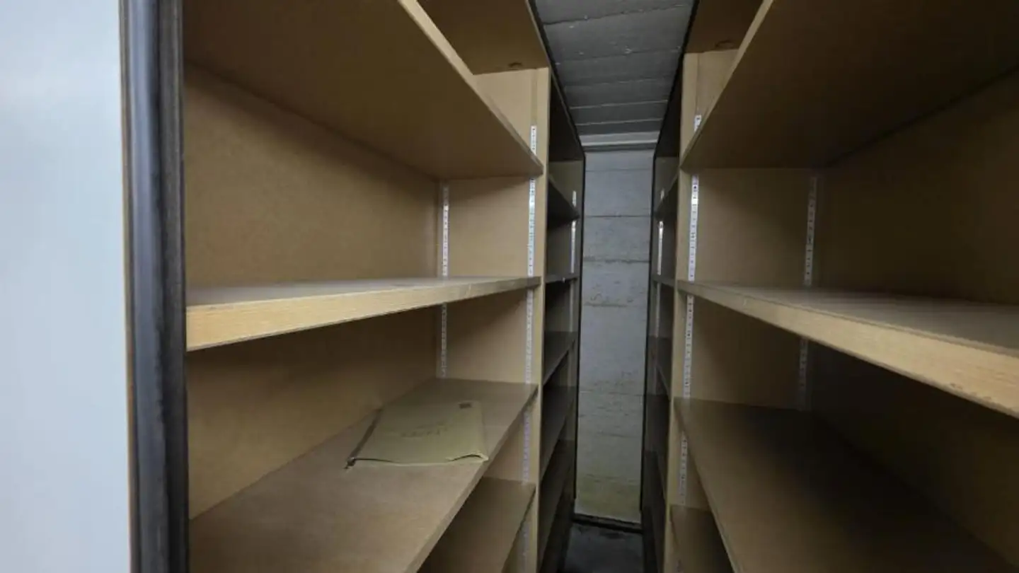 Commercial for rent - Rue Du Temple 2, 2900 Porrentruy - Photo 2