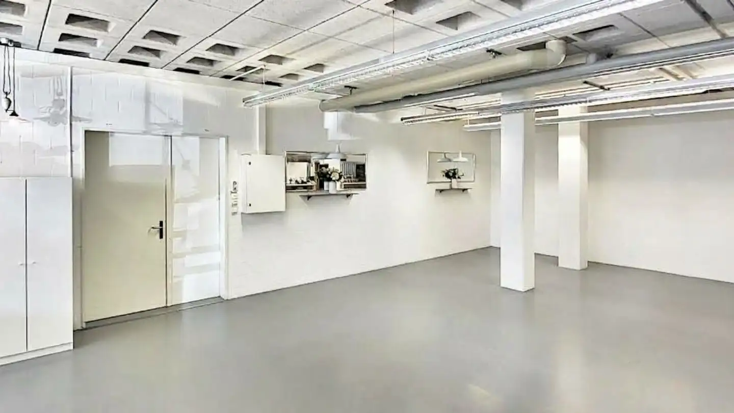 Shop for rent - Neue Dorfstrasse 20a, 8135 Langnau am Albis - Photo 4