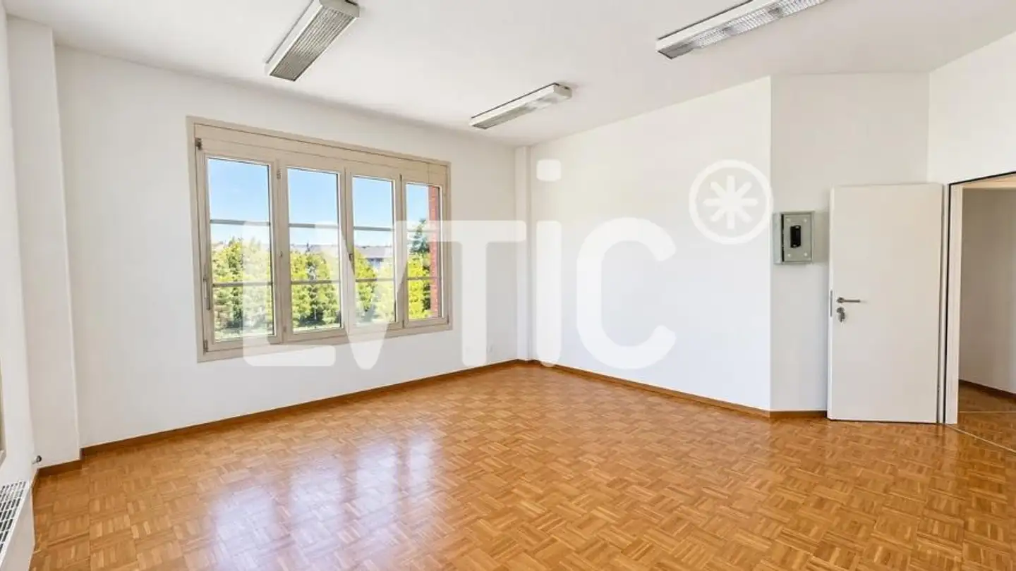 Office space for rent - 1052 Le Mont-sur-Lausanne - Photo 3