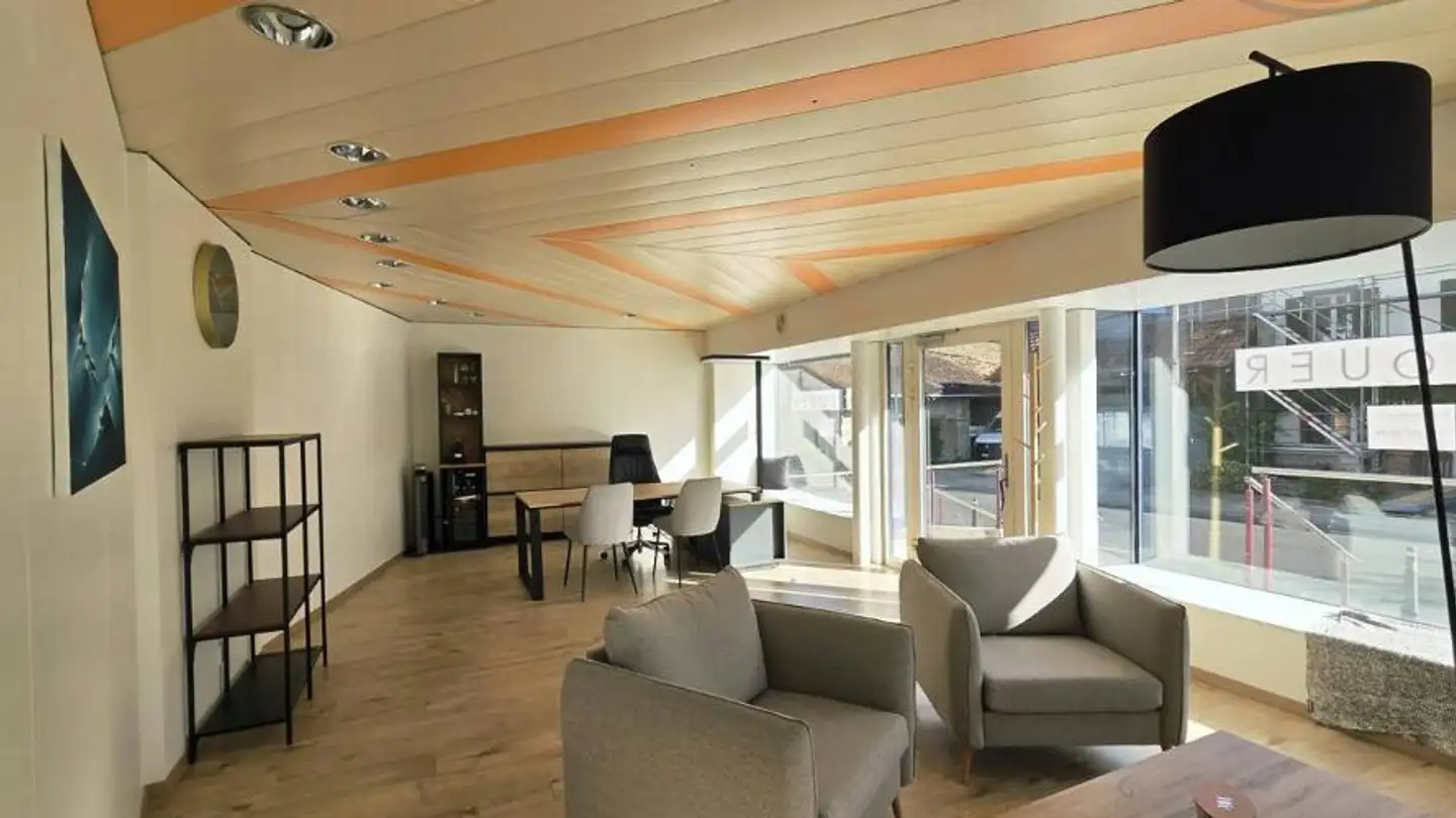 Office space for rent - 2854 Bassecourt - Photo 2