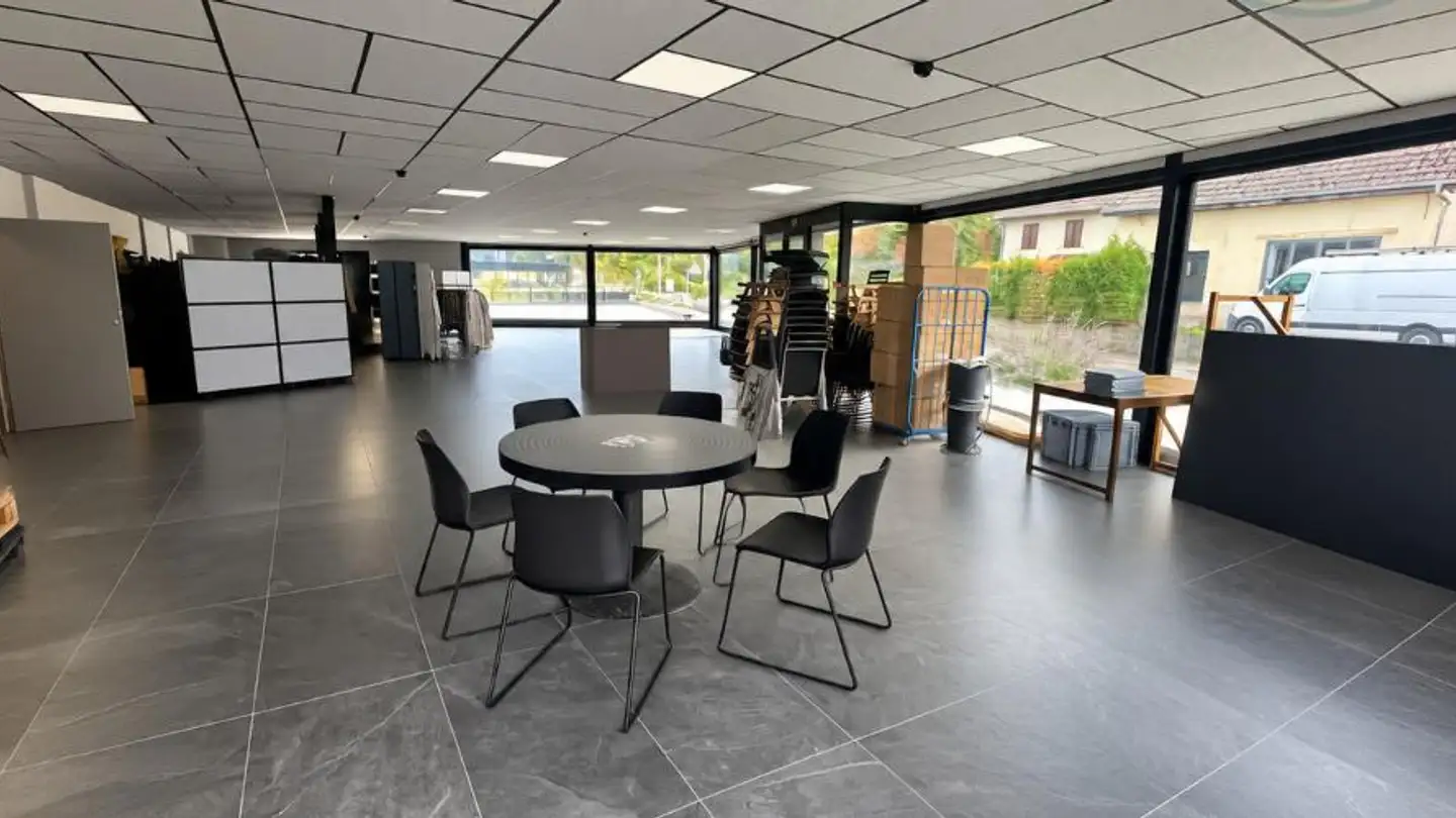 Commercial for rent - Le Voyeboeuf 4, 2900 Porrentruy - Photo 3
