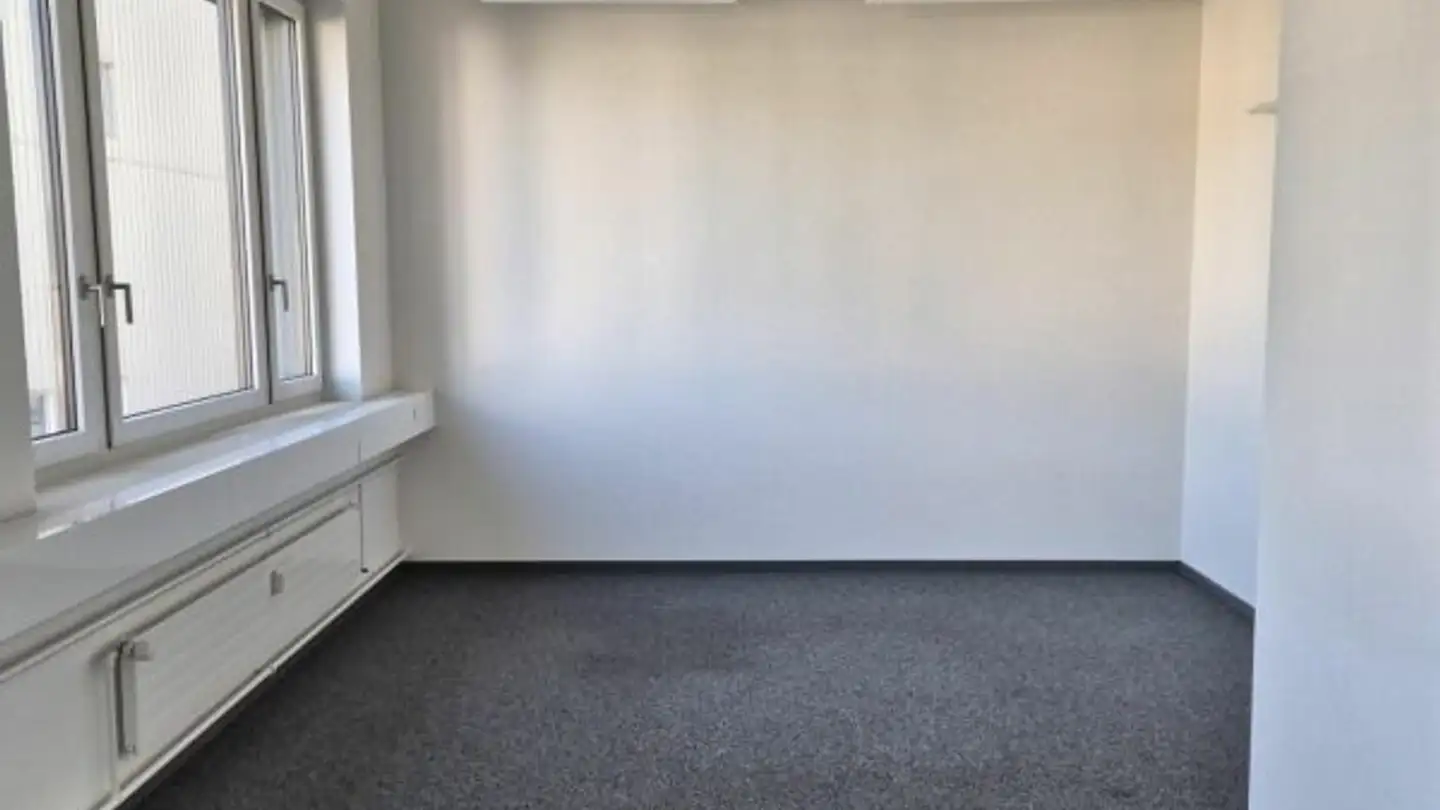 Bürofläche mieten - Hohenrainstrasse 10, 4133 Pratteln