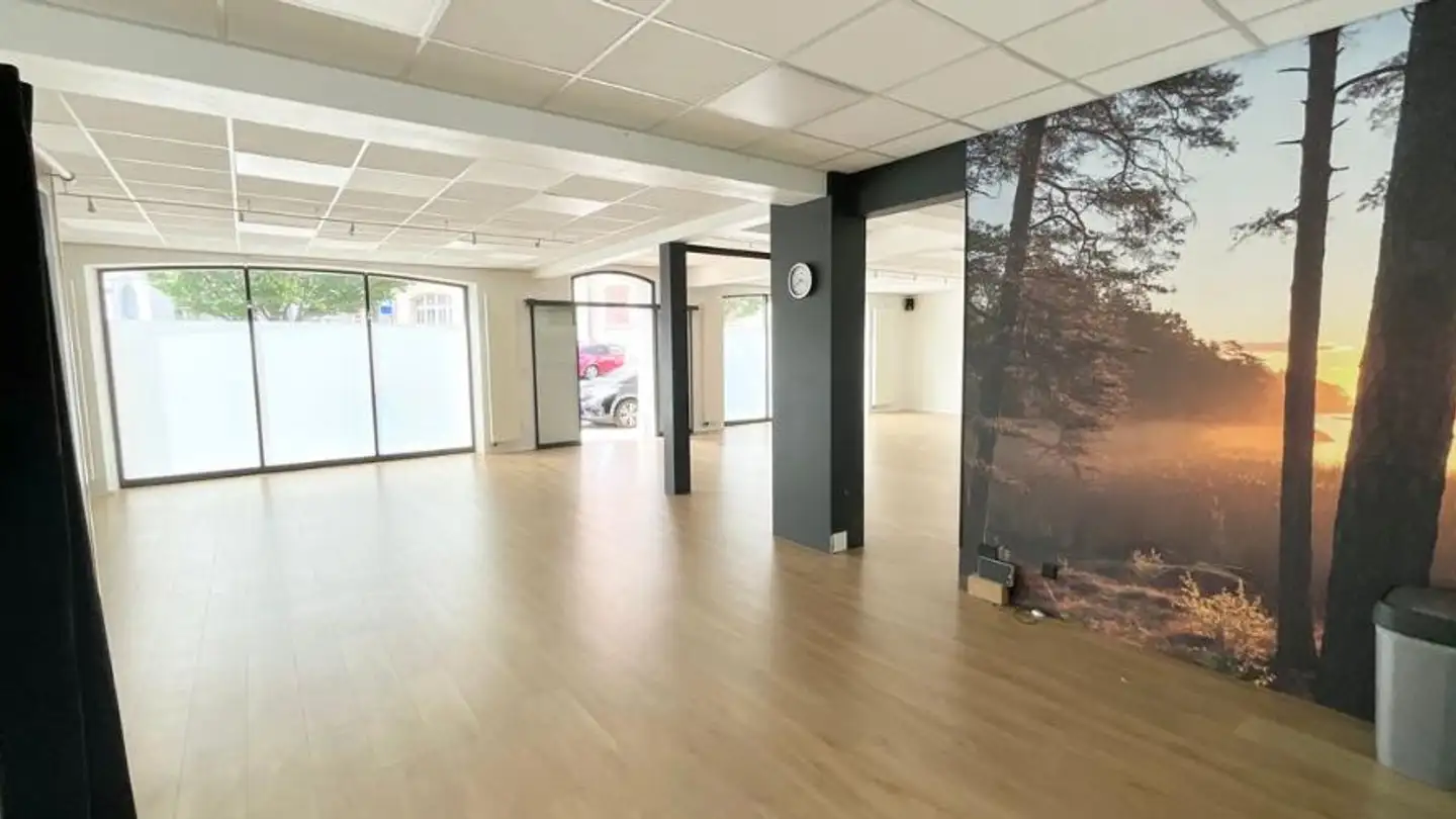Commercial for rent - 2800 Delémont - Photo 3