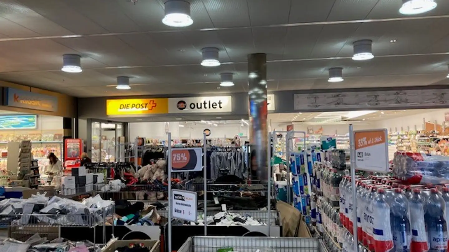 Commercial à louer - Ziegelbrückstrasse 21, 8867 Niederurnen