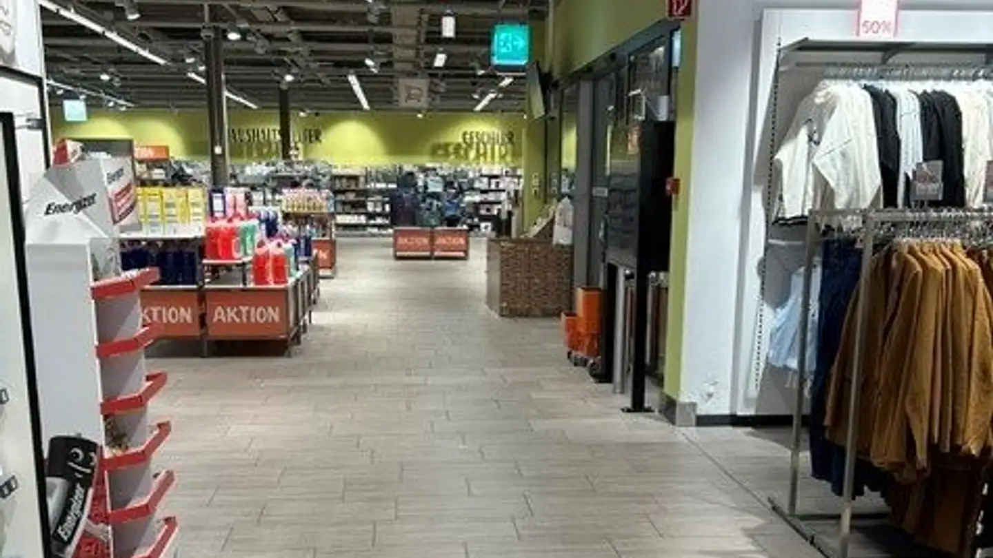 Gewerbe mieten - Schweizerhofstrasse 6, 8750 Glarus - Foto 2