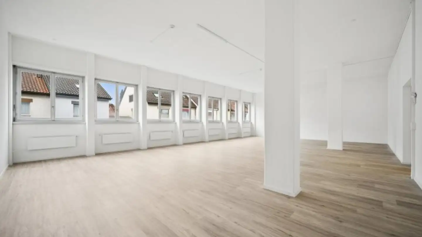 Commercial à louer - Schöneggstrasse 38, 8953 Dietikon - Photo 2