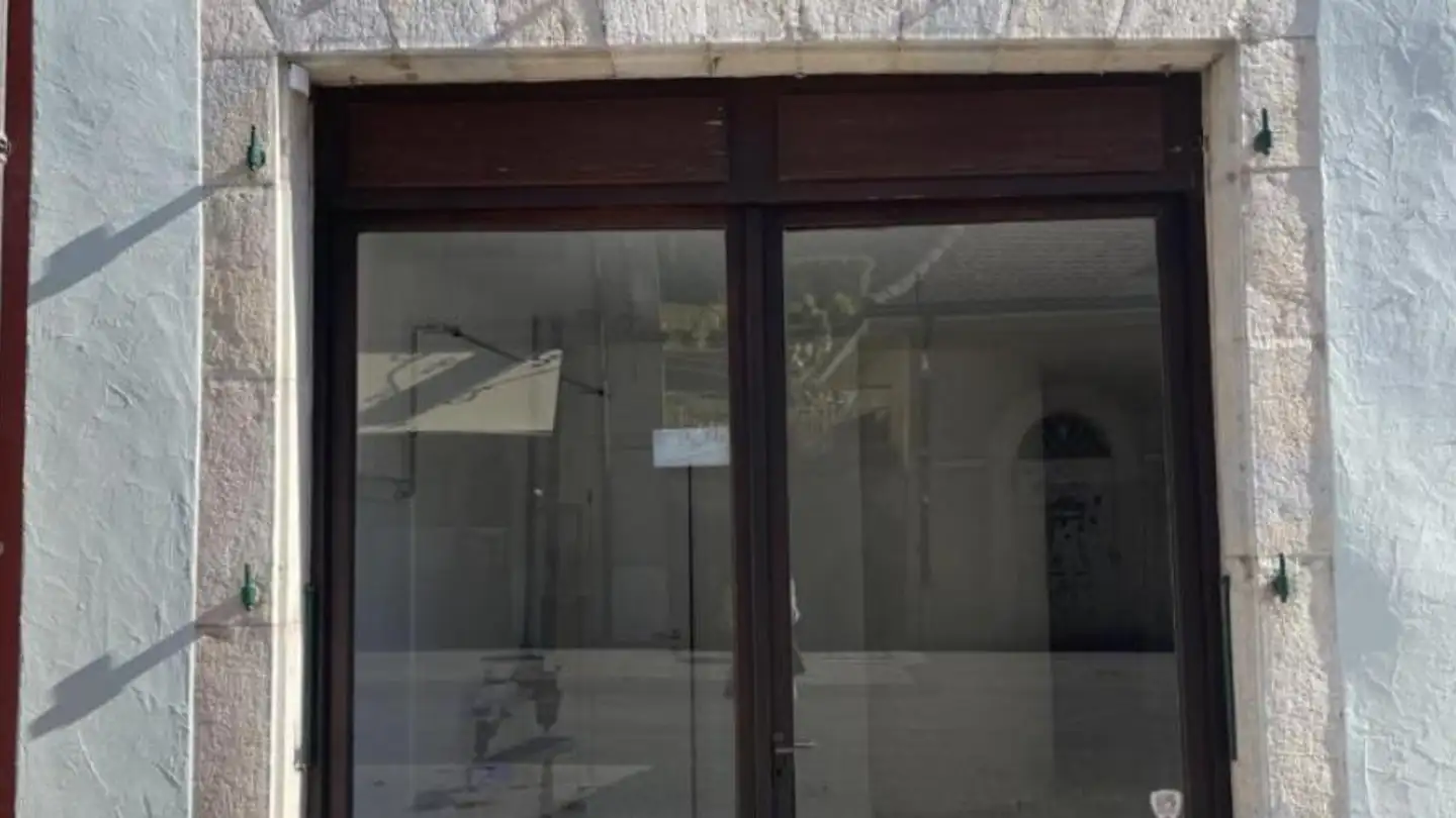 Magasin à louer - Rue De Rive 63, 1260 Nyon