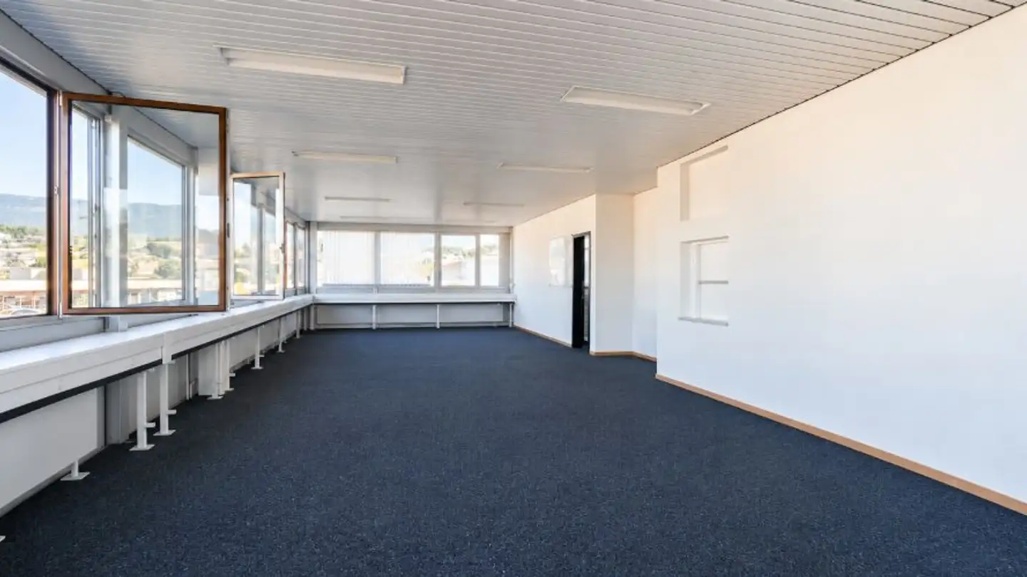 Bürofläche mieten - Le Bey 24, 1442 Montagny-près-Yverdon - Foto 2