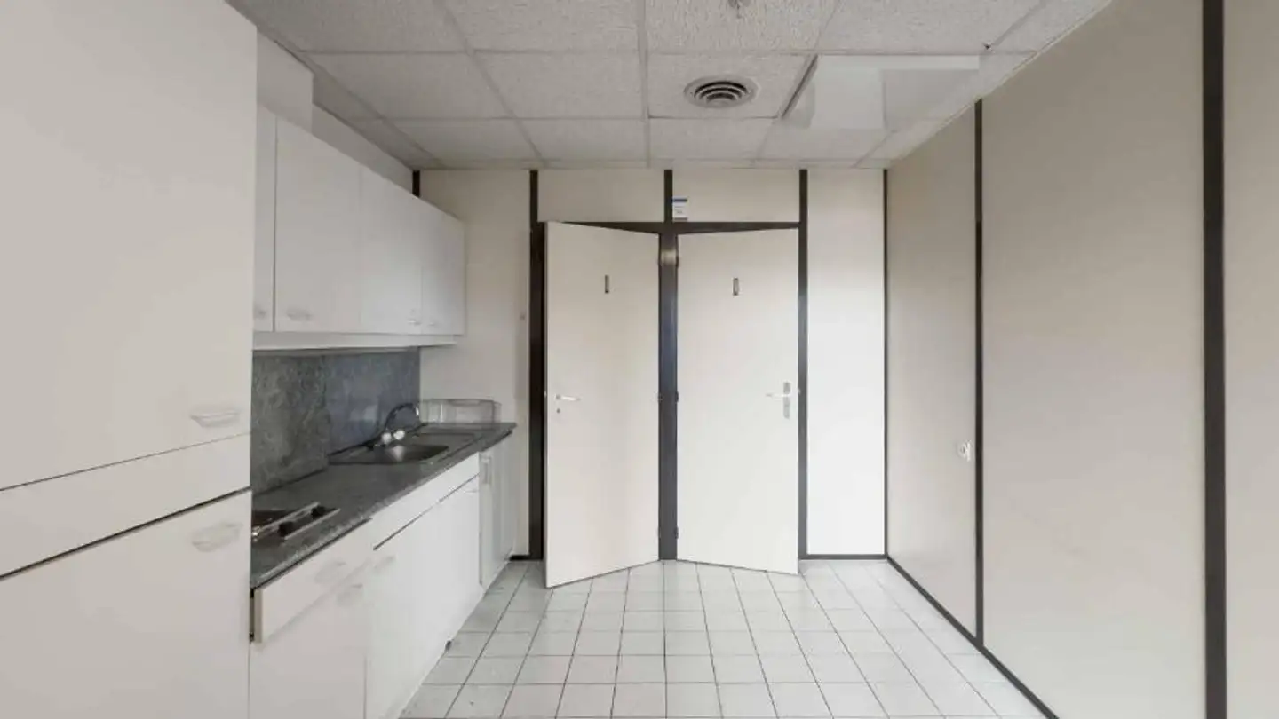 Office space for rent - 1200 Genève - Photo 4