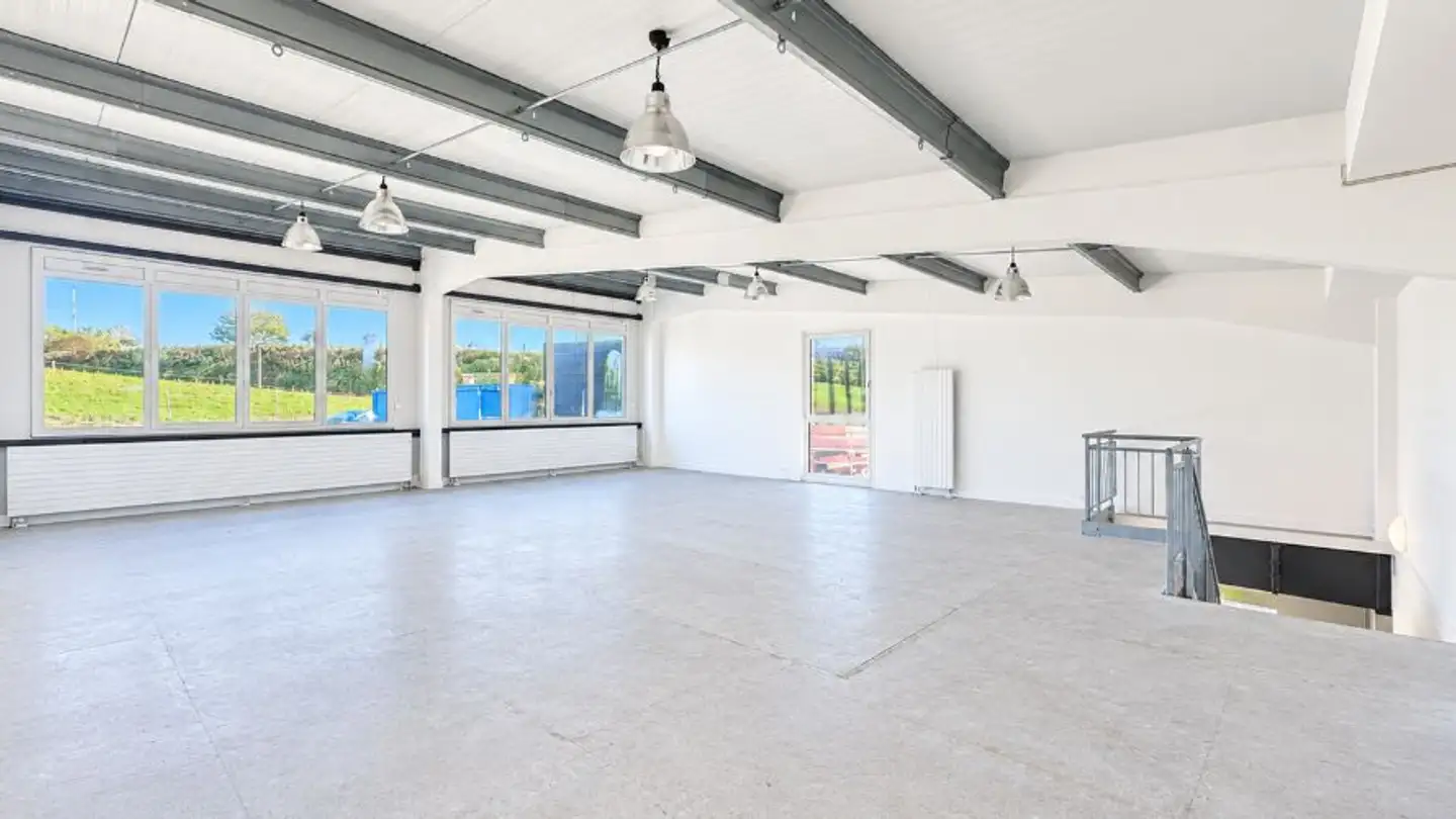 Office space for rent - 1728 Rossens FR