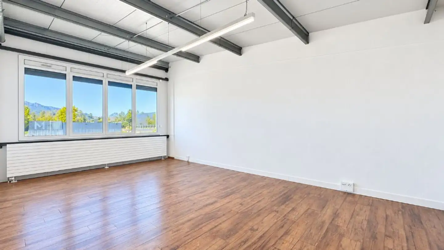 Office space for rent - 1728 Rossens FR - Photo 3