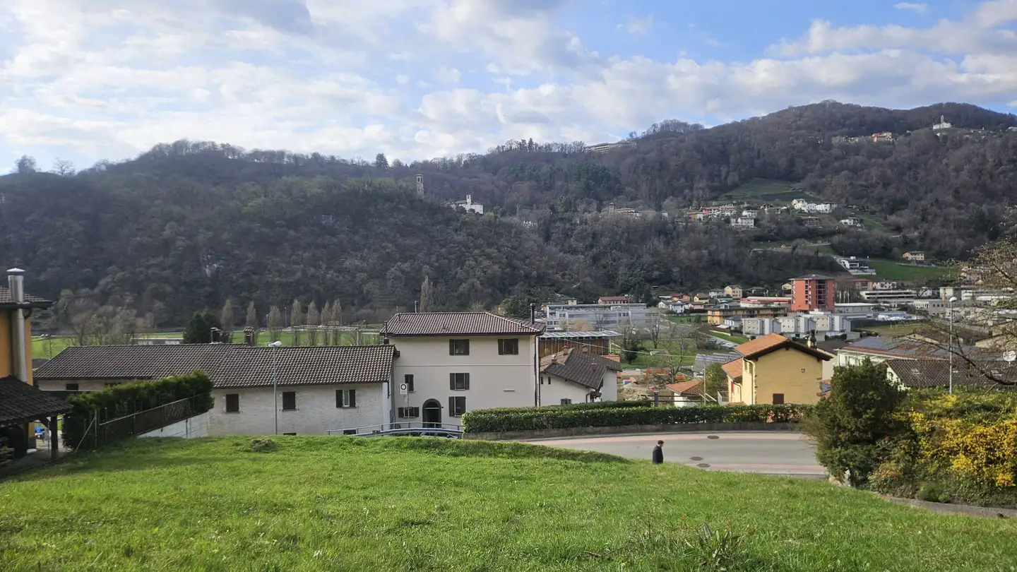 Terreno edificabile commerciale in vendita - 6917 Barbengo