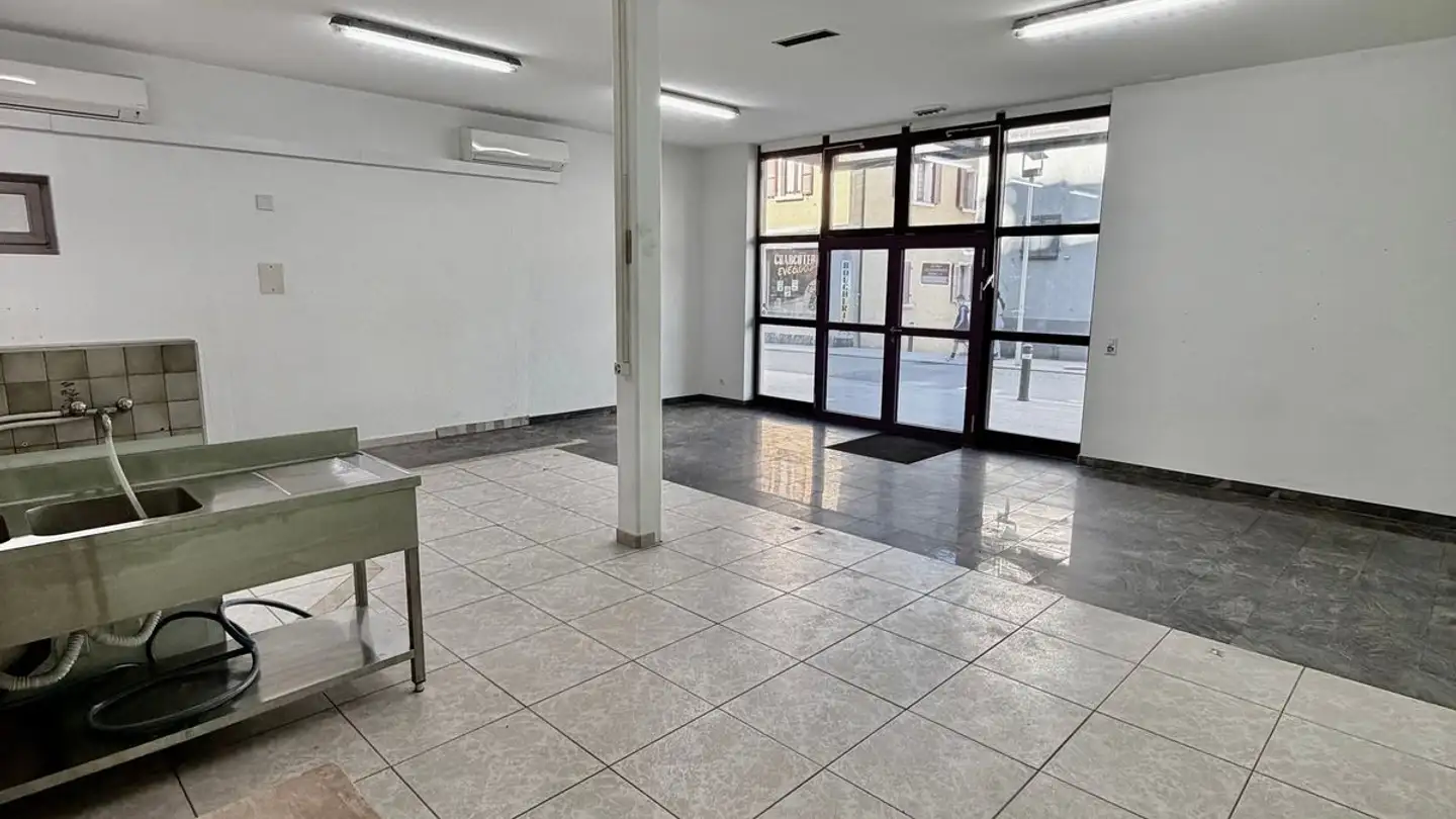 Shop for rent - 1908 Riddes - Photo 3