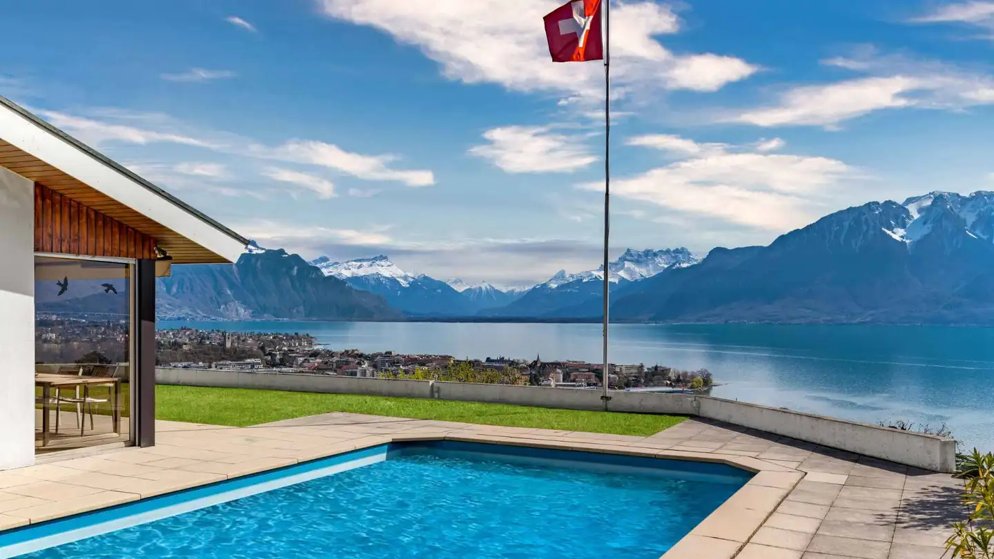 Villa for sale - 1802 Corseaux