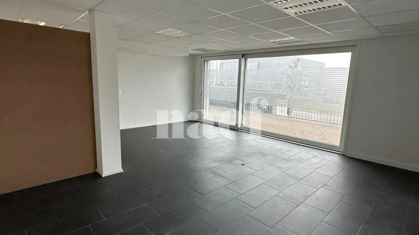 Atelier à louer - Rue Du Voirnet 2, 2800 Delémont - Photo 3