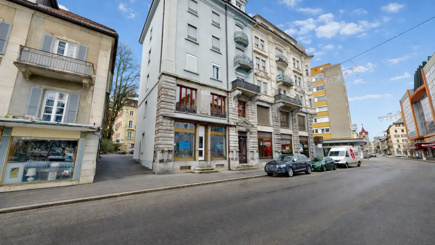 Mixed-use building for sale - 2400 Le Locle