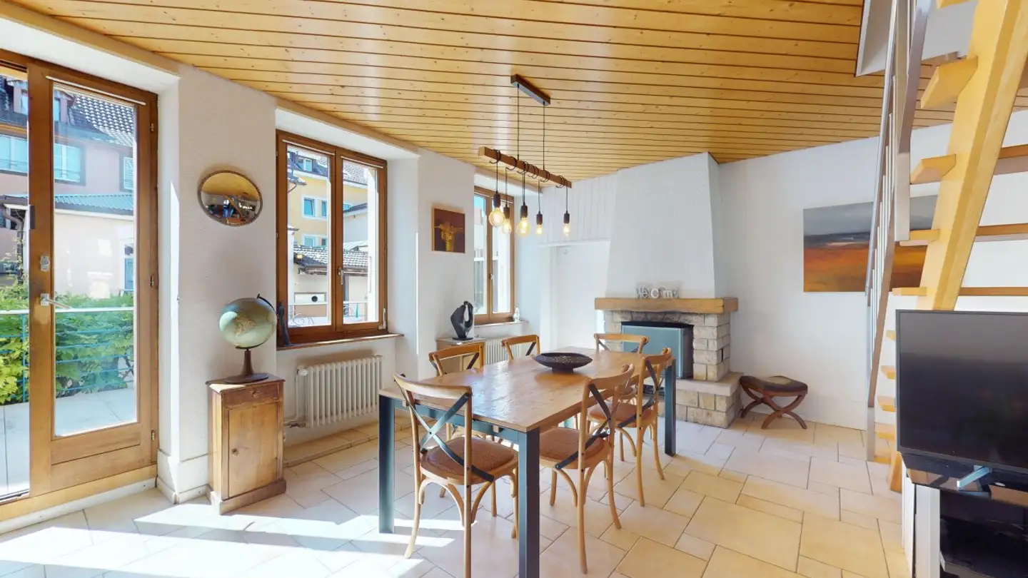 Row house for sale - 2013 Colombier NE - Photo 2