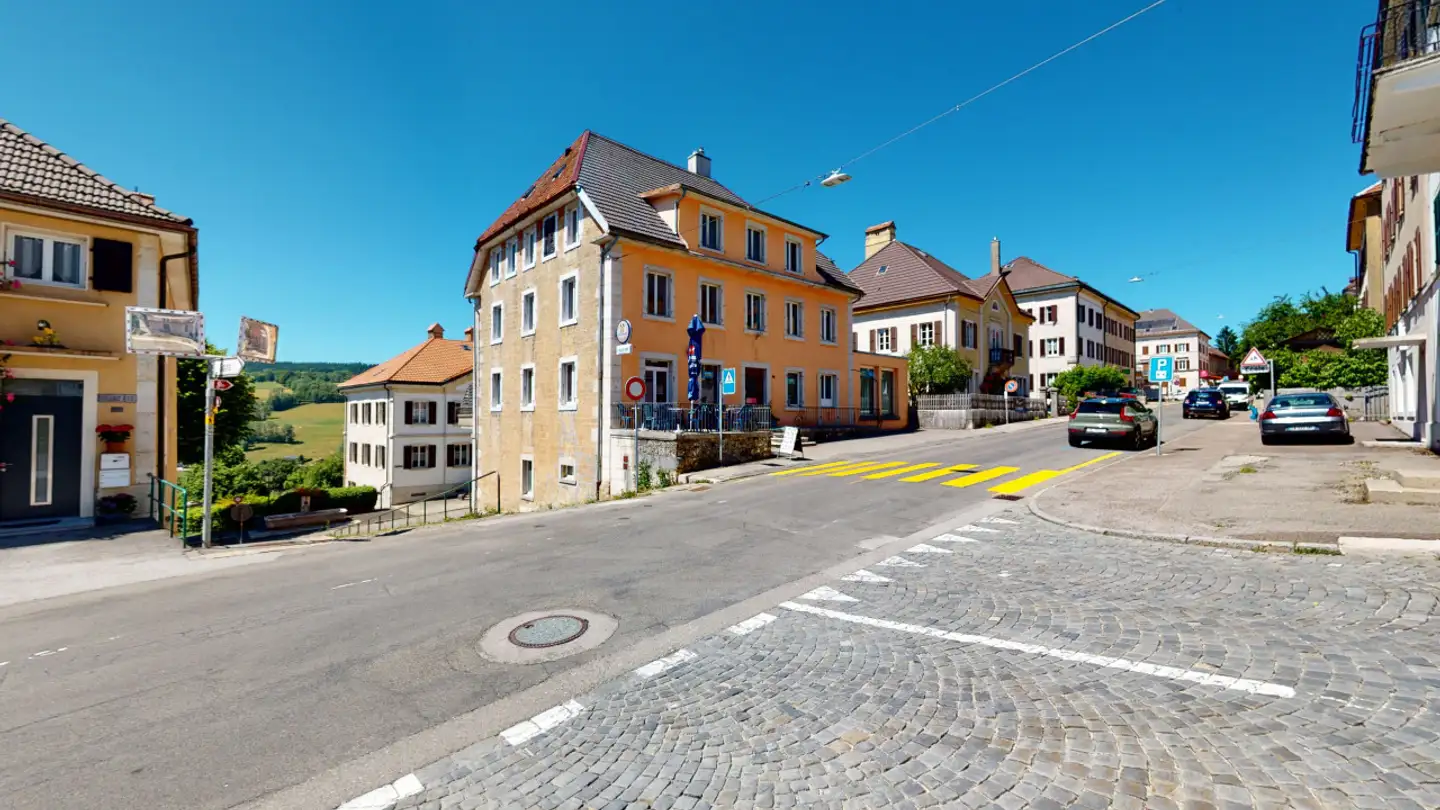 Mischgenutztes Gebäude kaufen - 2416 Les Brenets