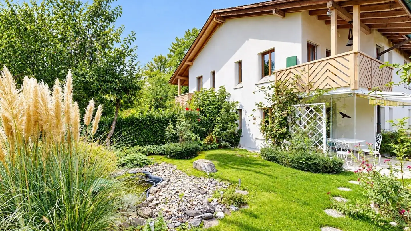 Row house for sale - 8645 Jona