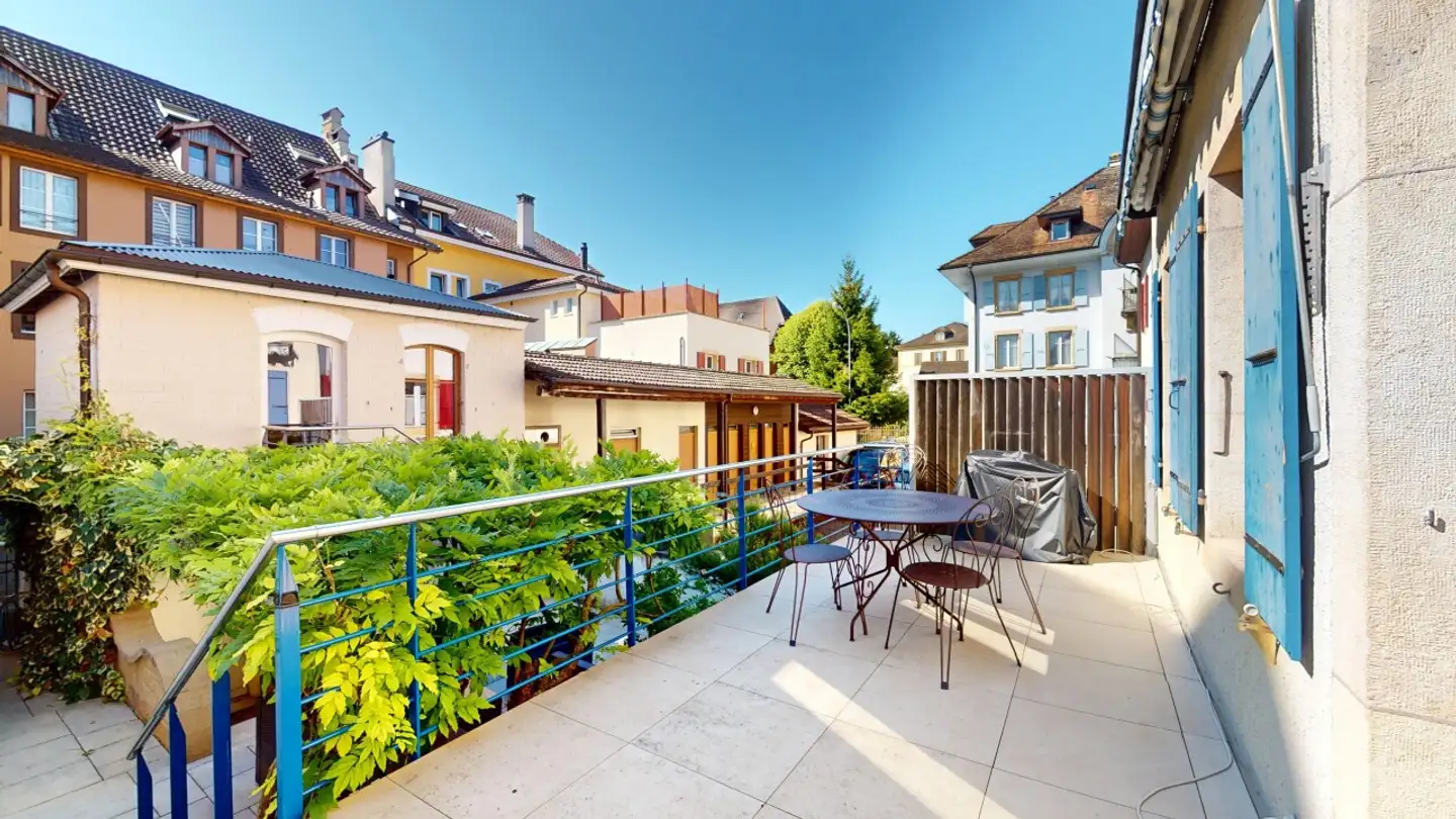 Row house for sale - 2013 Colombier NE - Photo 2