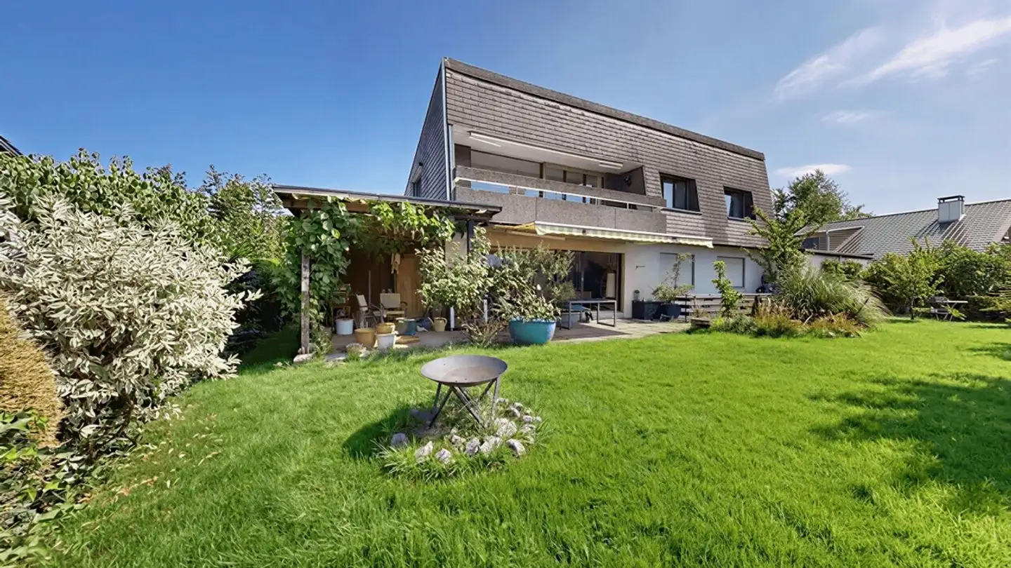 Casa bifamiliare in vendita - 8632 Tann