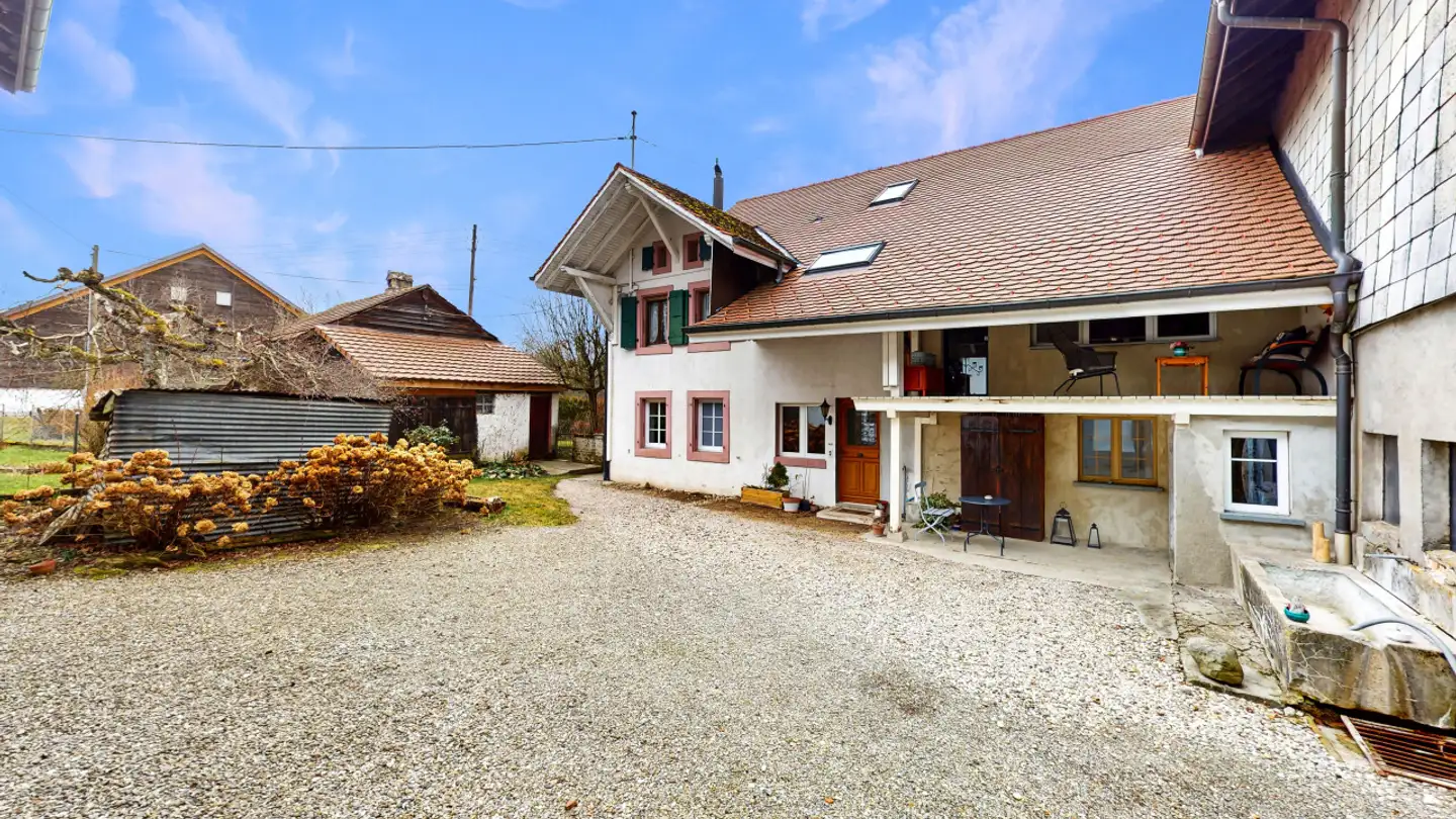 Edificio ad uso misto in vendita - 1080 Les Cullayes