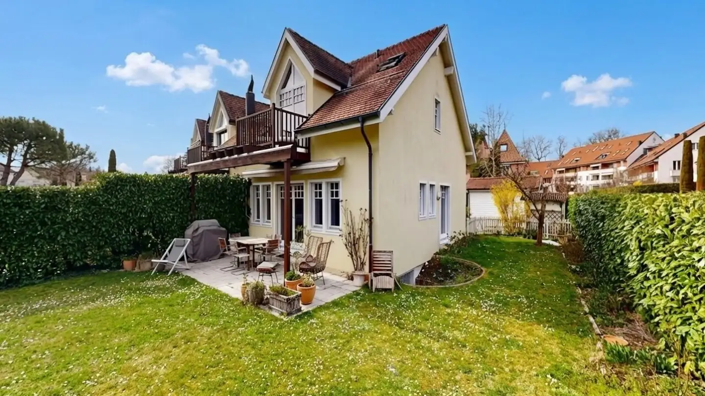 Row house for sale - 1196 Gland