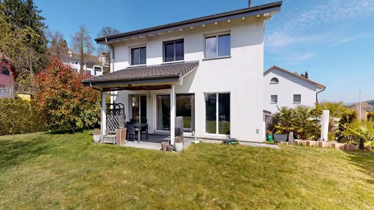 Single house for sale - 1470 Bollion