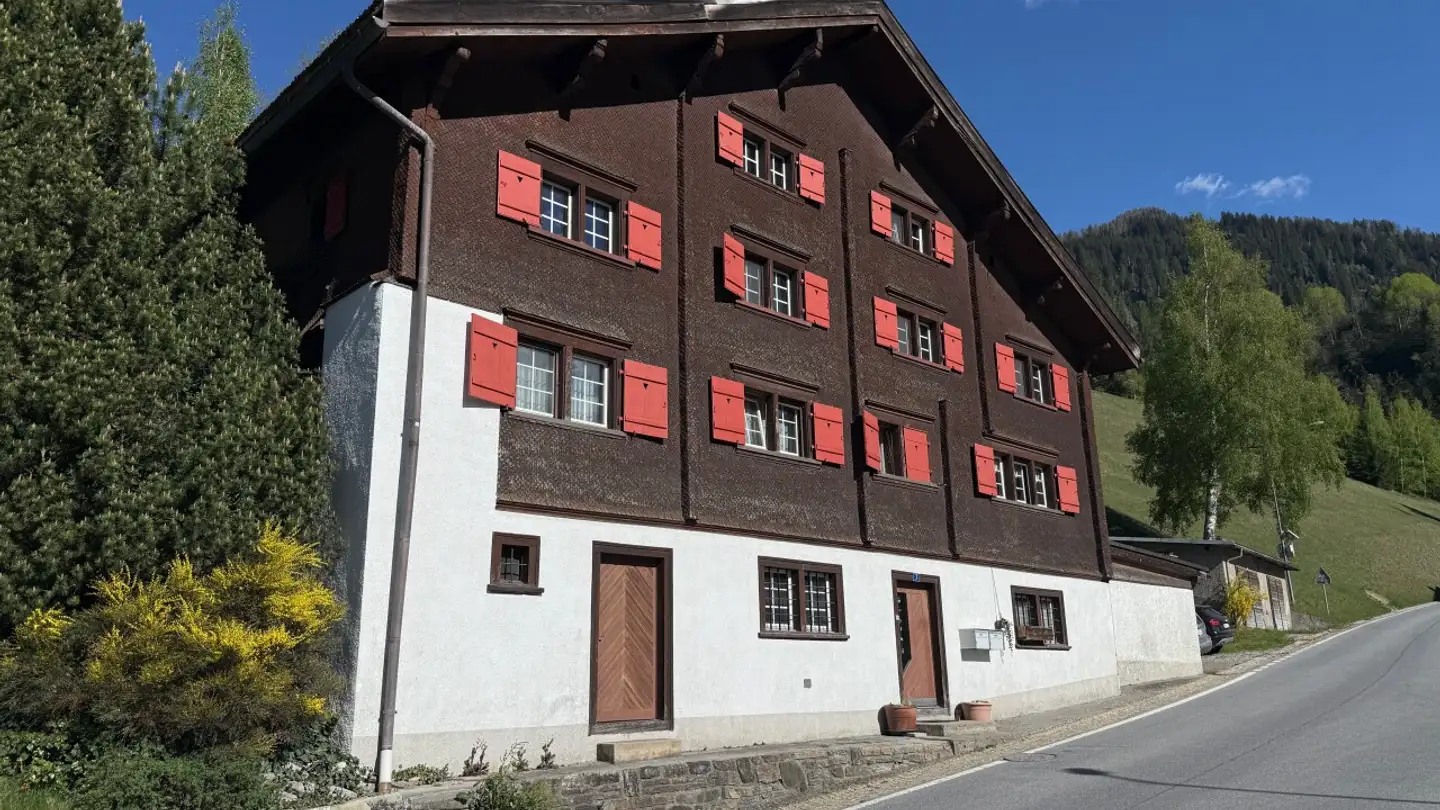 Wohnung kaufen - 7114 Uors (Lumnezia)