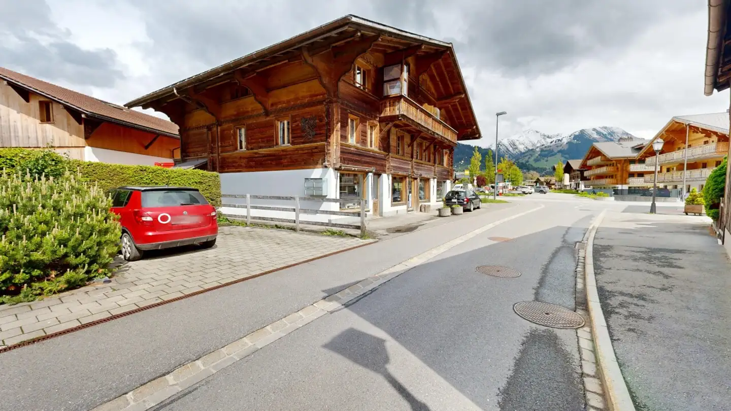 Mixed-use building for sale - 3792 Saanen - Photo 2